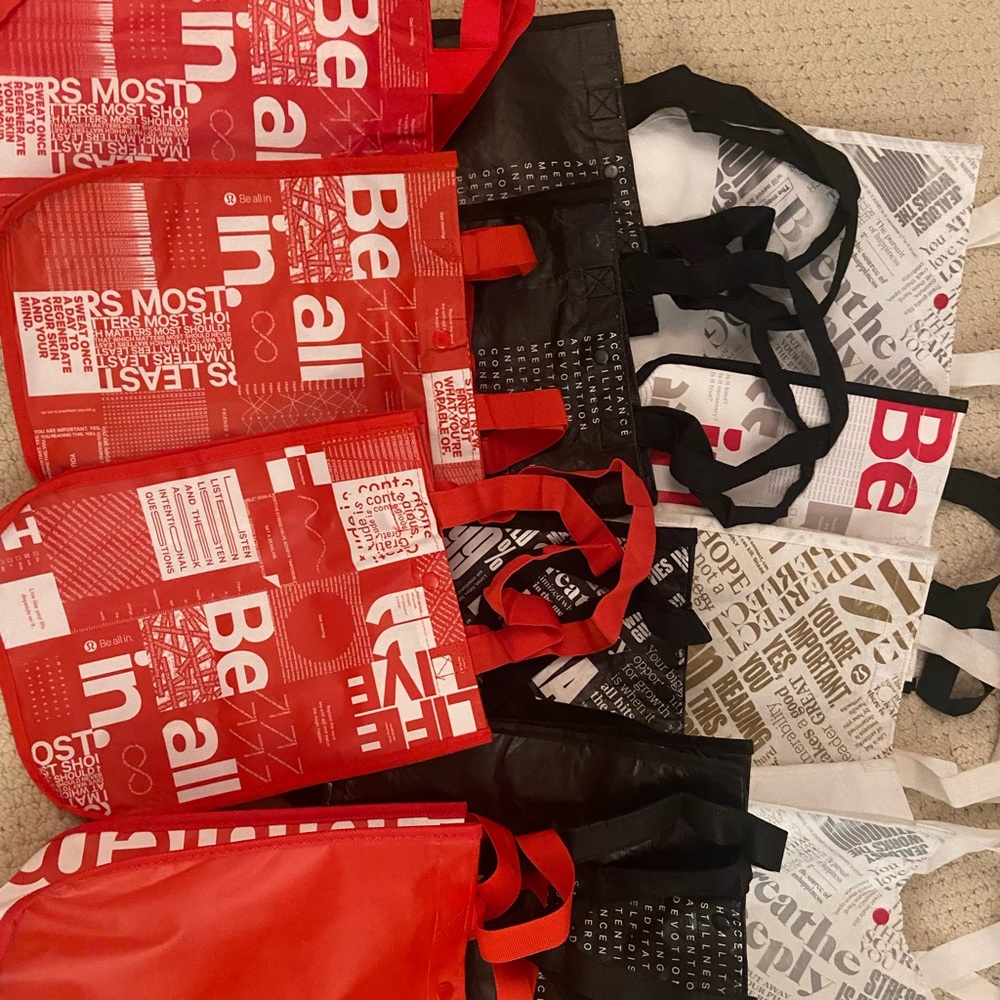 Lululemon reusable bags